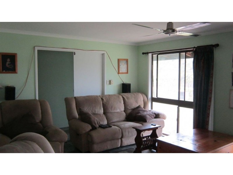 39 Isabella Street, Stanwell QLD 4702