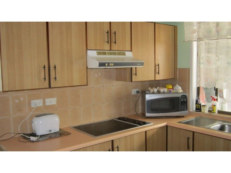 39 Isabella Street, Stanwell QLD 4702