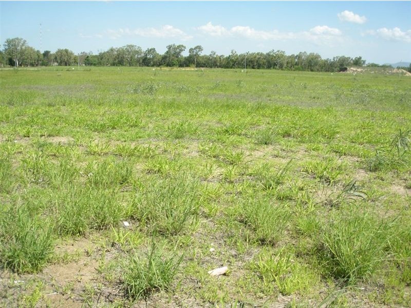 19 Somerset Rd, Gracemere QLD 4702