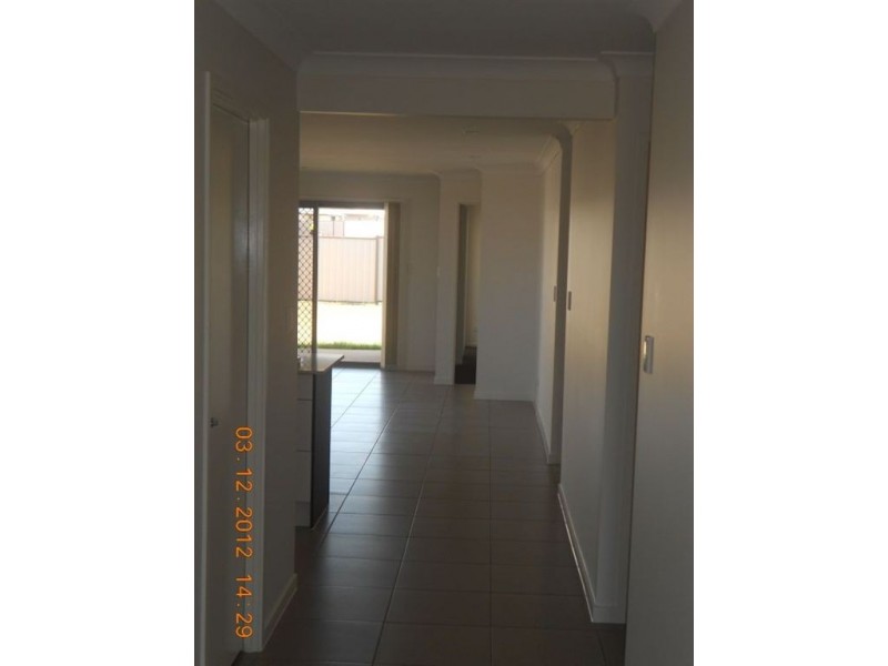 33 Anna Meares Ave, Gracemere QLD 4702