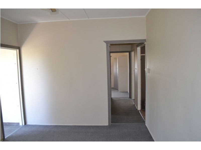 1 Gowdie Street, Mount Morgan QLD 4714