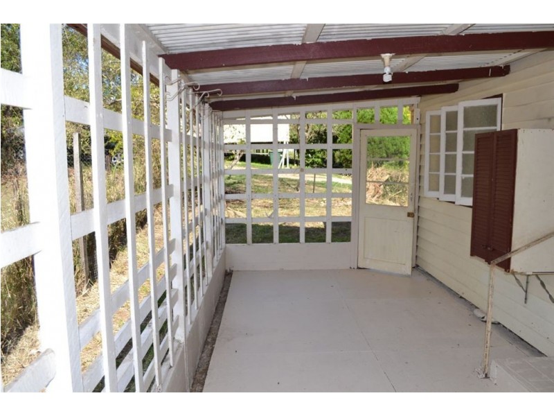 1 Gowdie Street, Mount Morgan QLD 4714