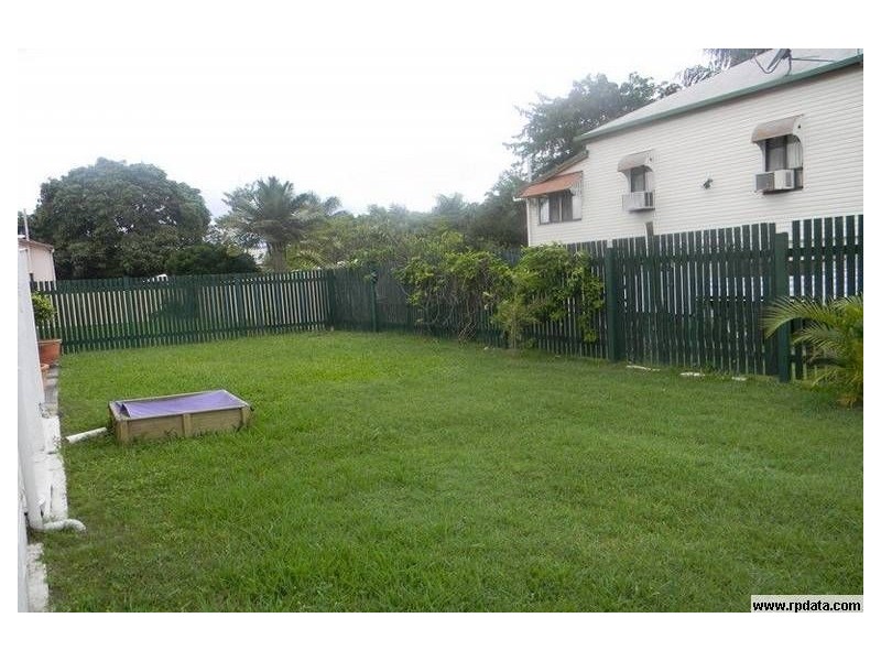 305 East st, Rockhampton City QLD 4700