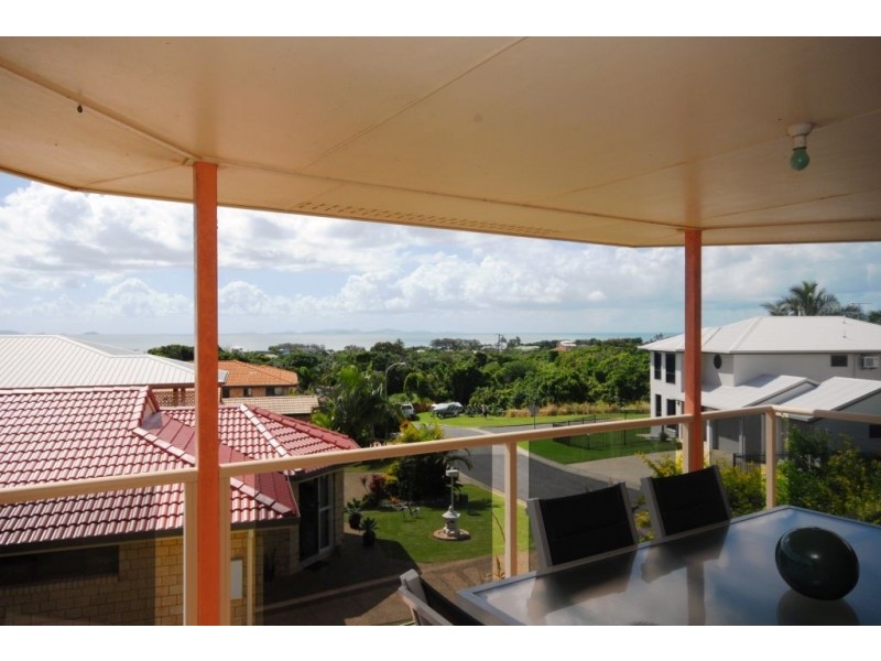 5 Crayke Court, Pacific Heights QLD 4703