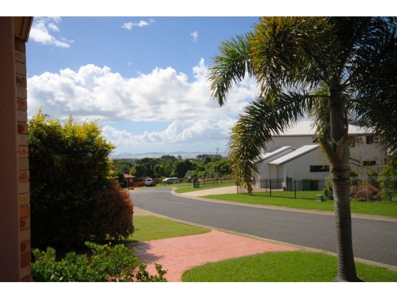 5 Crayke Court, Pacific Heights QLD 4703