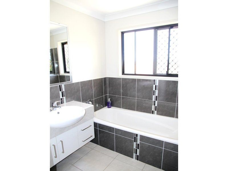 13 Mei-Lynn, Taranganba QLD 4703