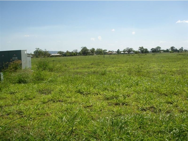 16 Capricorn Street, Gracemere QLD 4702