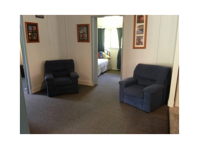 7 Cemetery rd, Cawarral QLD 4702