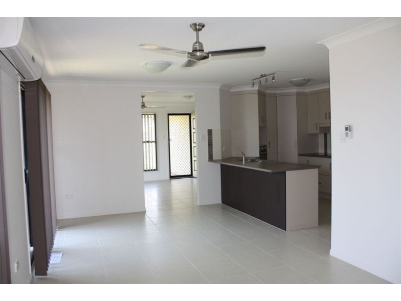 12 Wheeler Ave, Gracemere QLD 4702