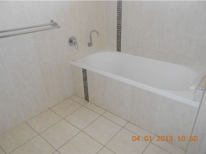 54 James St, Gracemere QLD 4702