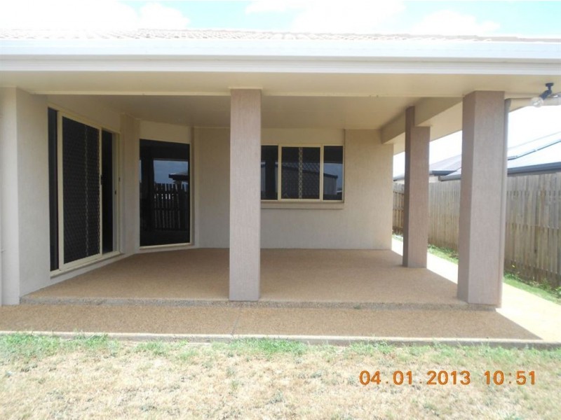54 James St, Gracemere QLD 4702
