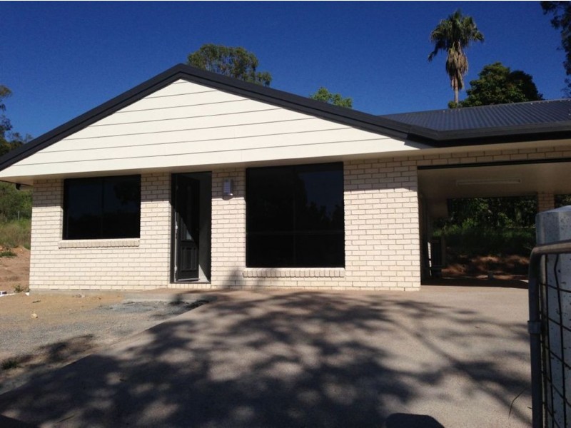 19 Creek Street, Mount Morgan QLD 4714