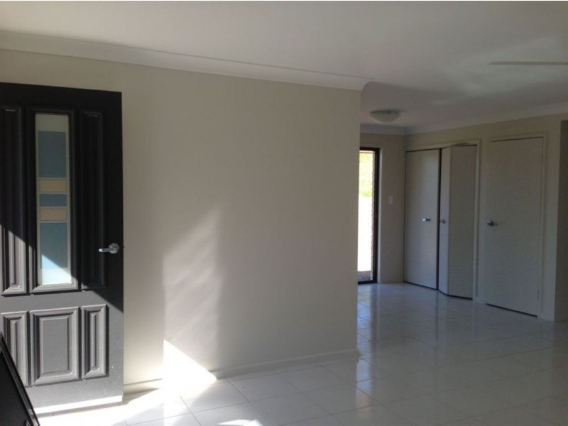 19 Creek Street, Mount Morgan QLD 4714