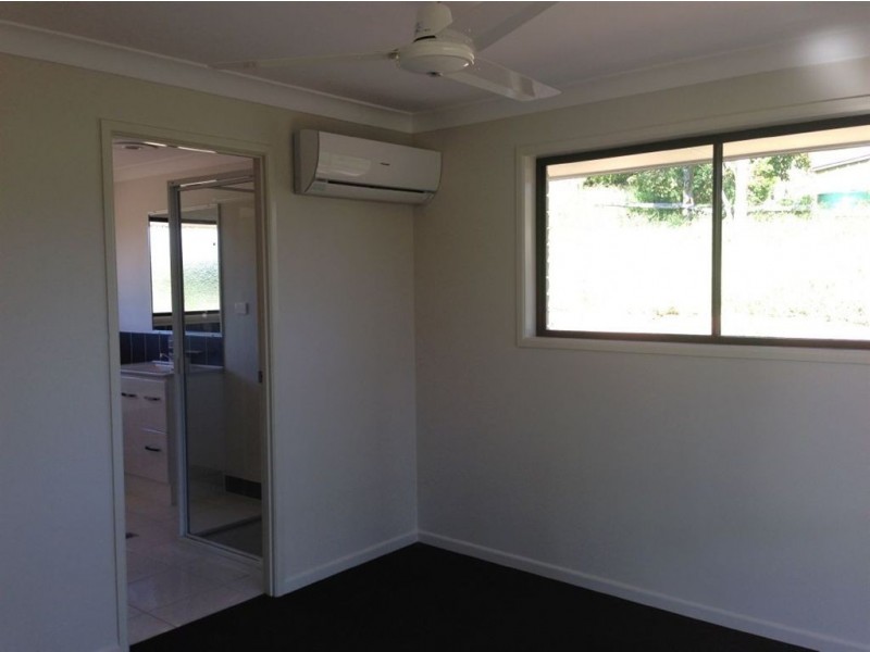 19 Creek Street, Mount Morgan QLD 4714