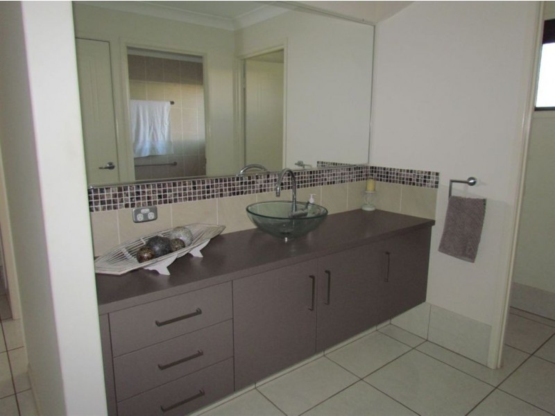 3 Flyn close, Gracemere QLD 4702