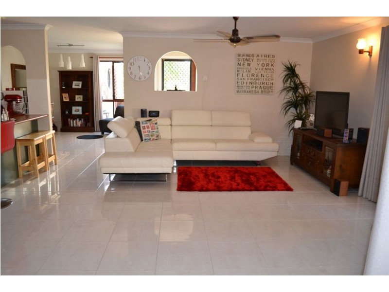 60 McLAUGHLIN STREET, Gracemere QLD 4702