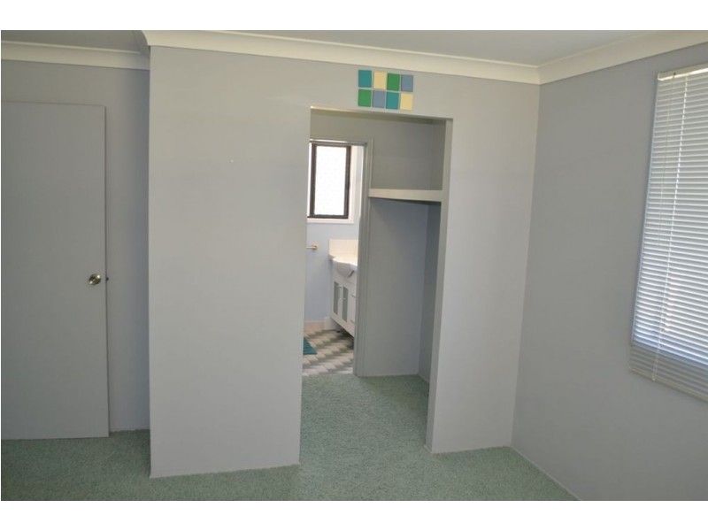 61 CAPRICORN STREET, Gracemere QLD 4702