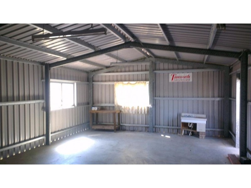 61 CAPRICORN STREET, Gracemere QLD 4702