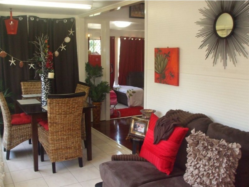 461 Crane Ave, Kawana QLD 4701