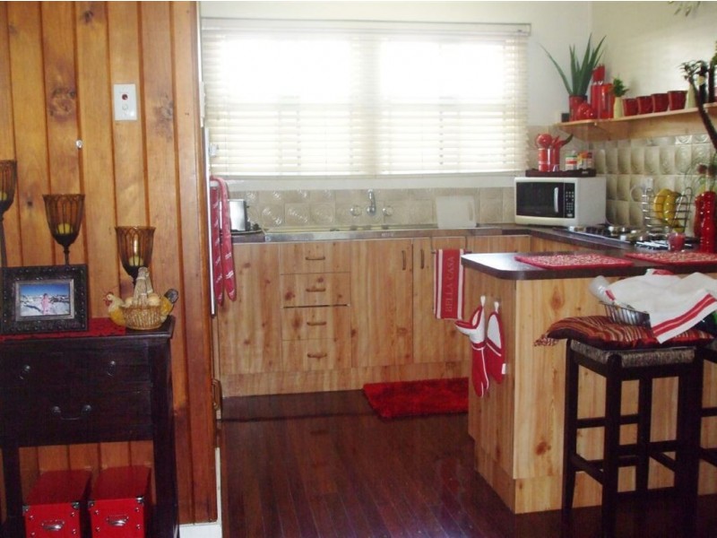 461 Crane Ave, Kawana QLD 4701