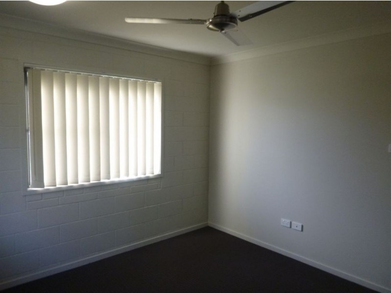 2/4 Mallet Close, Gracemere QLD 4702