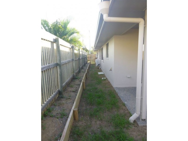 2/4 Mallet Close, Gracemere QLD 4702