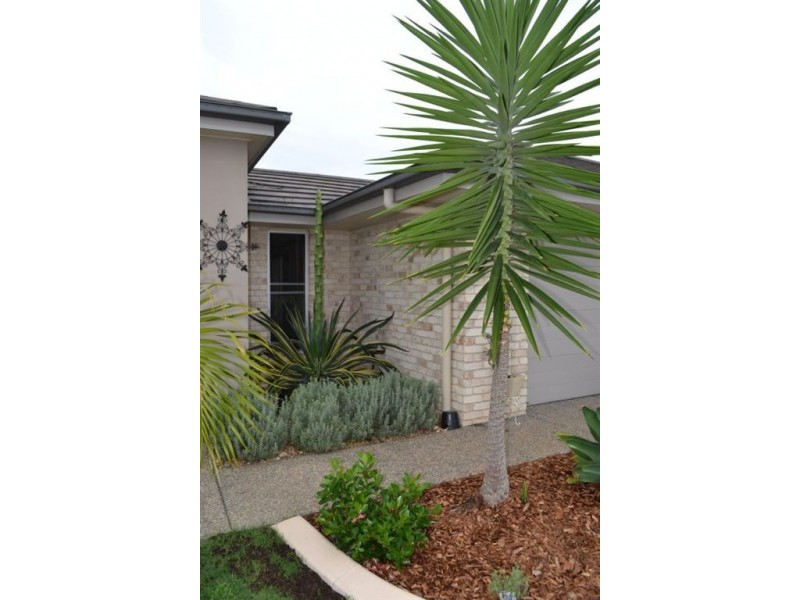 61 JOHN OXLEY DRIVE, Gracemere QLD 4702