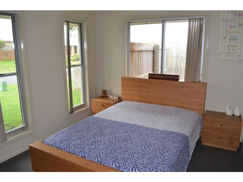 61 JOHN OXLEY DRIVE, Gracemere QLD 4702
