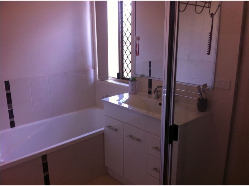 84 Corella Drive, Gracemere QLD 4702