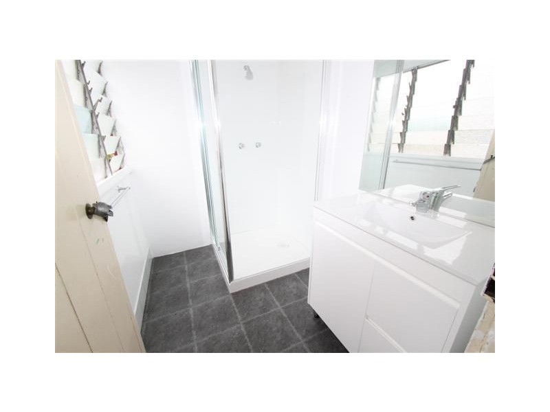 5 Wood St, Depot Hill QLD 4700