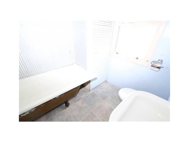 5 Wood St, Depot Hill QLD 4700