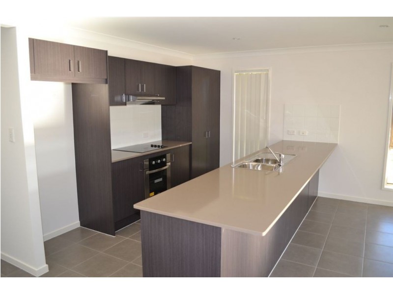 12 PREMIER COURT, Gracemere QLD 4702