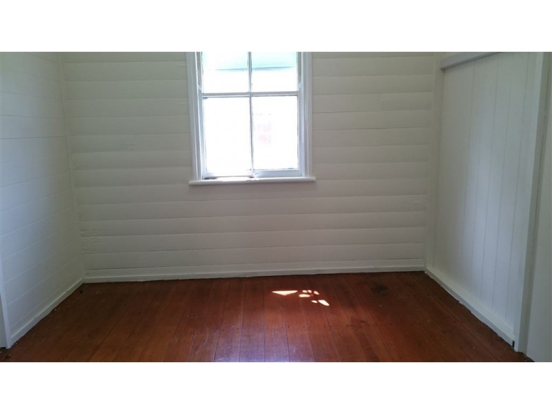 92 East Street, Mount Morgan QLD 4714