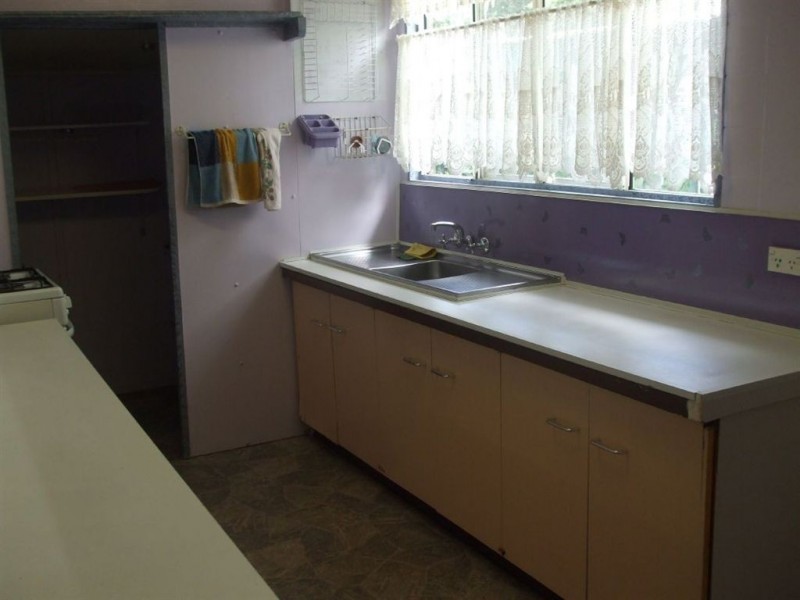 92 East Street, Mount Morgan QLD 4714