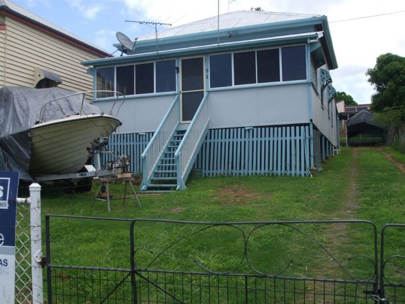 92 East Street, Mount Morgan QLD 4714