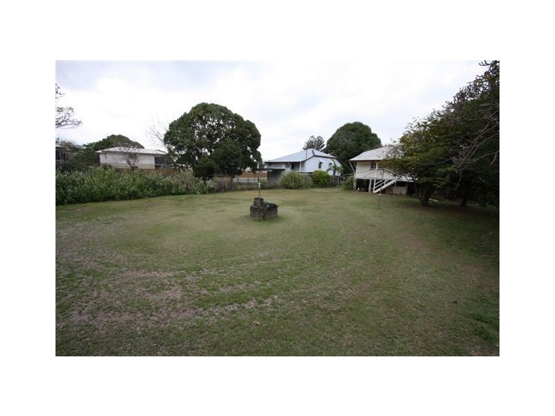 15 Card Street, Berserker QLD 4701