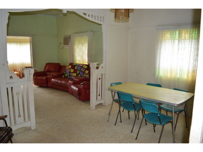 15 Card Street, Berserker QLD 4701