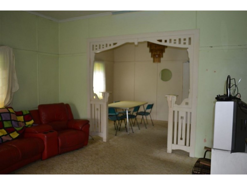 15 Card Street, Berserker QLD 4701