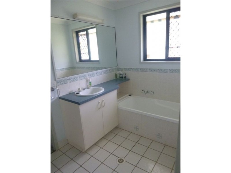 4 Anna Street, Gracemere QLD 4702