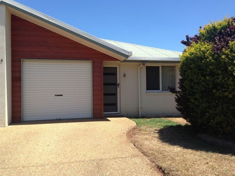 1/4 Poinciana Place, Gracemere QLD 4702