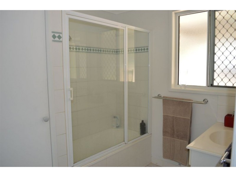 15 Davison Street, Gracemere QLD 4702