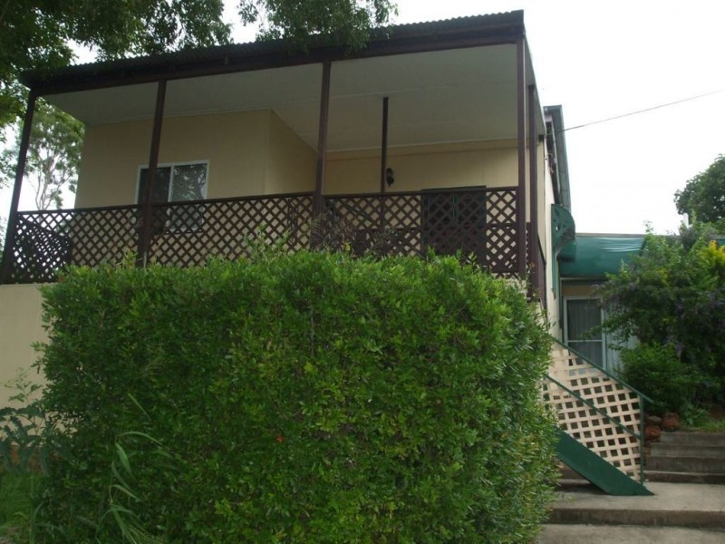 30 West Street, Mount Morgan QLD 4714