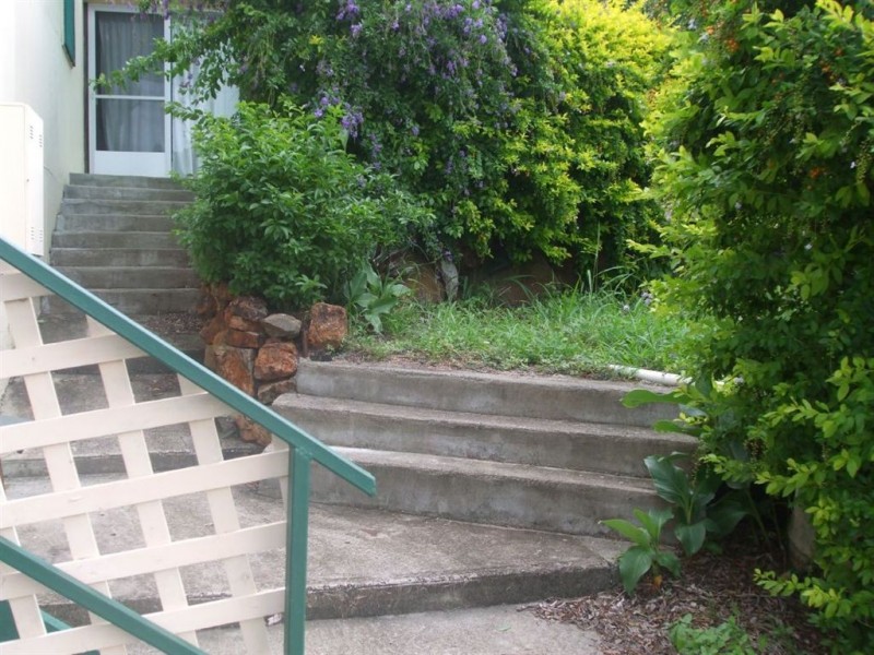 30 West Street, Mount Morgan QLD 4714