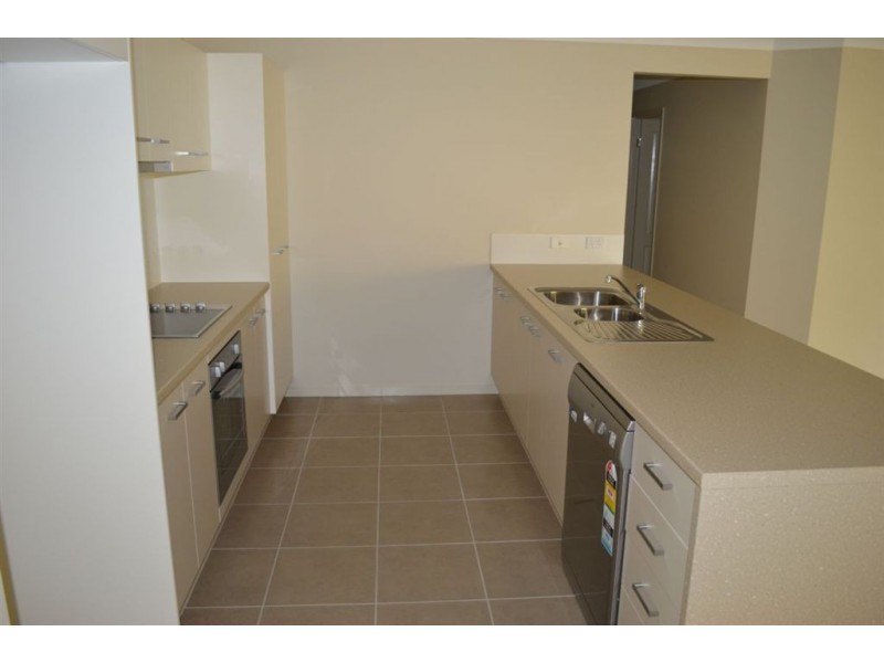 42 Burke & Wills Drive, Gracemere QLD 4702