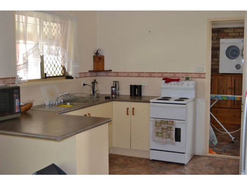 2 Gleeson Close, Gracemere QLD 4702