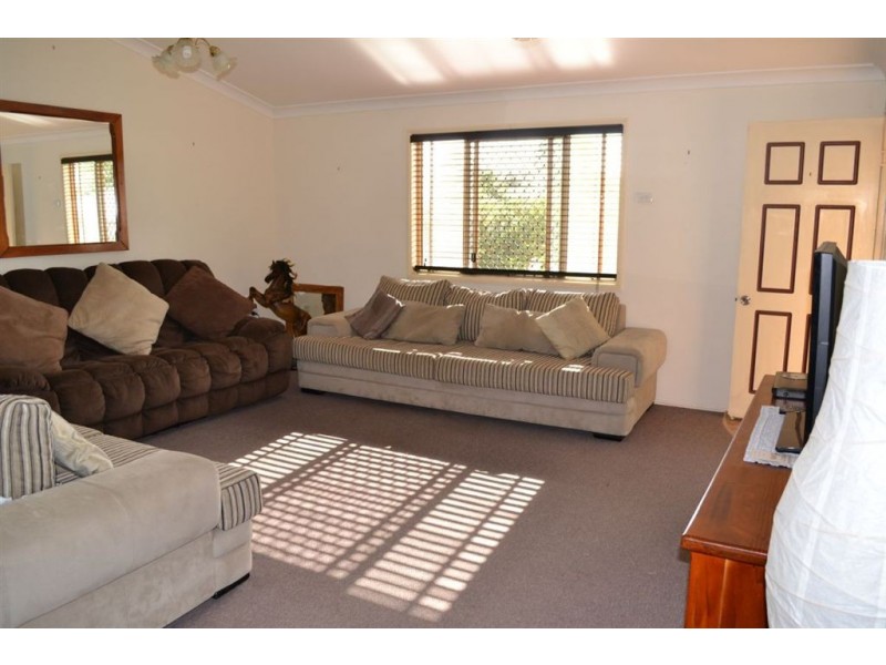 2 Gleeson Close, Gracemere QLD 4702