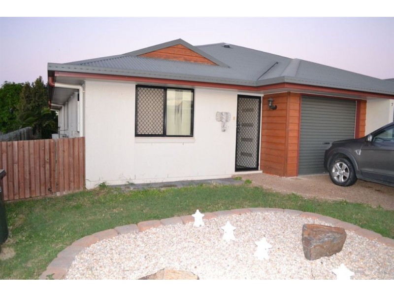 2/7 POINCIANA PLACE, Gracemere QLD 4702