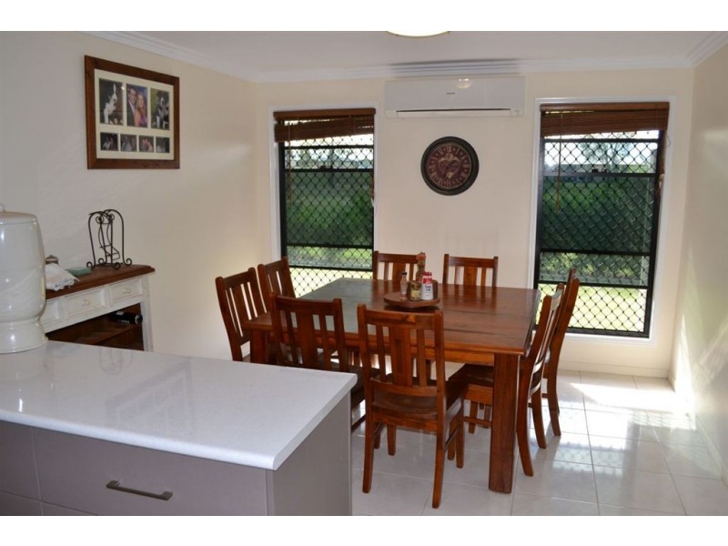 16 Freeman Court, Gracemere QLD 4702