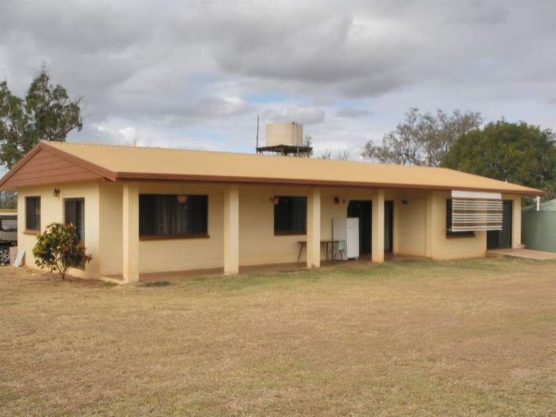 253 Middle Road, Gracemere QLD 4702