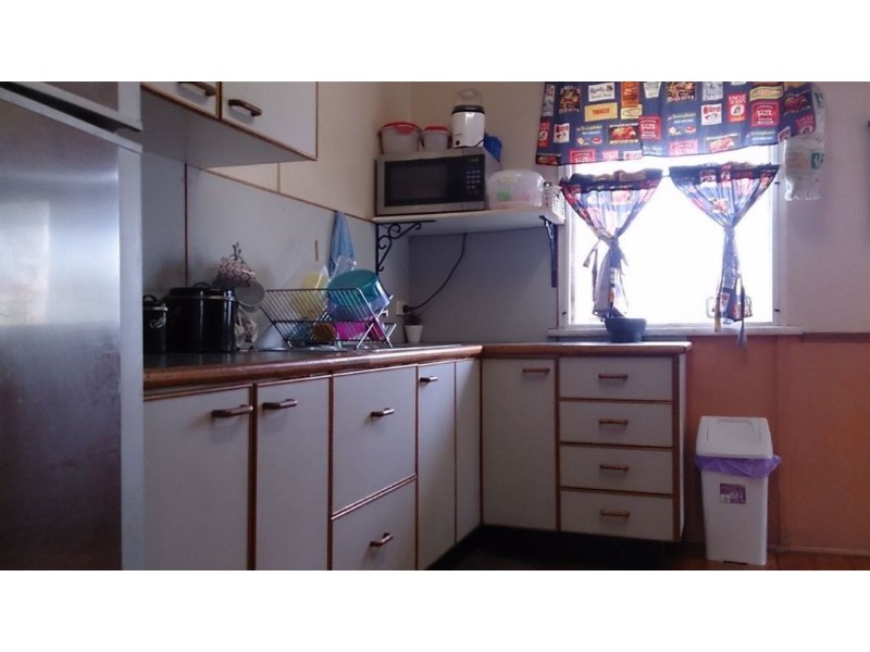 76 Dee Street, Mount Morgan QLD 4714